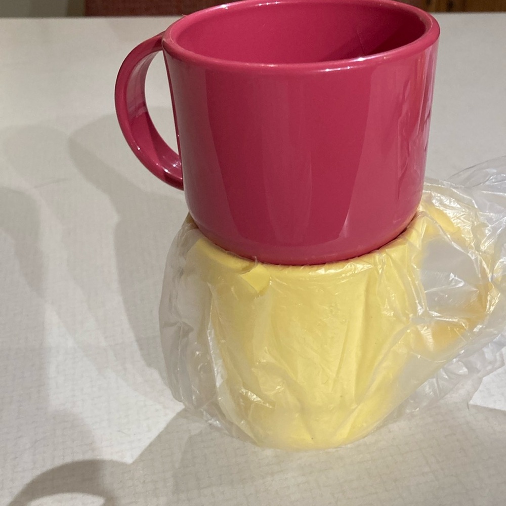 Vintage Tupperware reheat able mugs